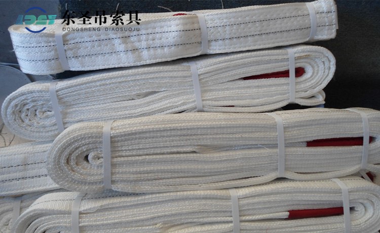 白色吊装带